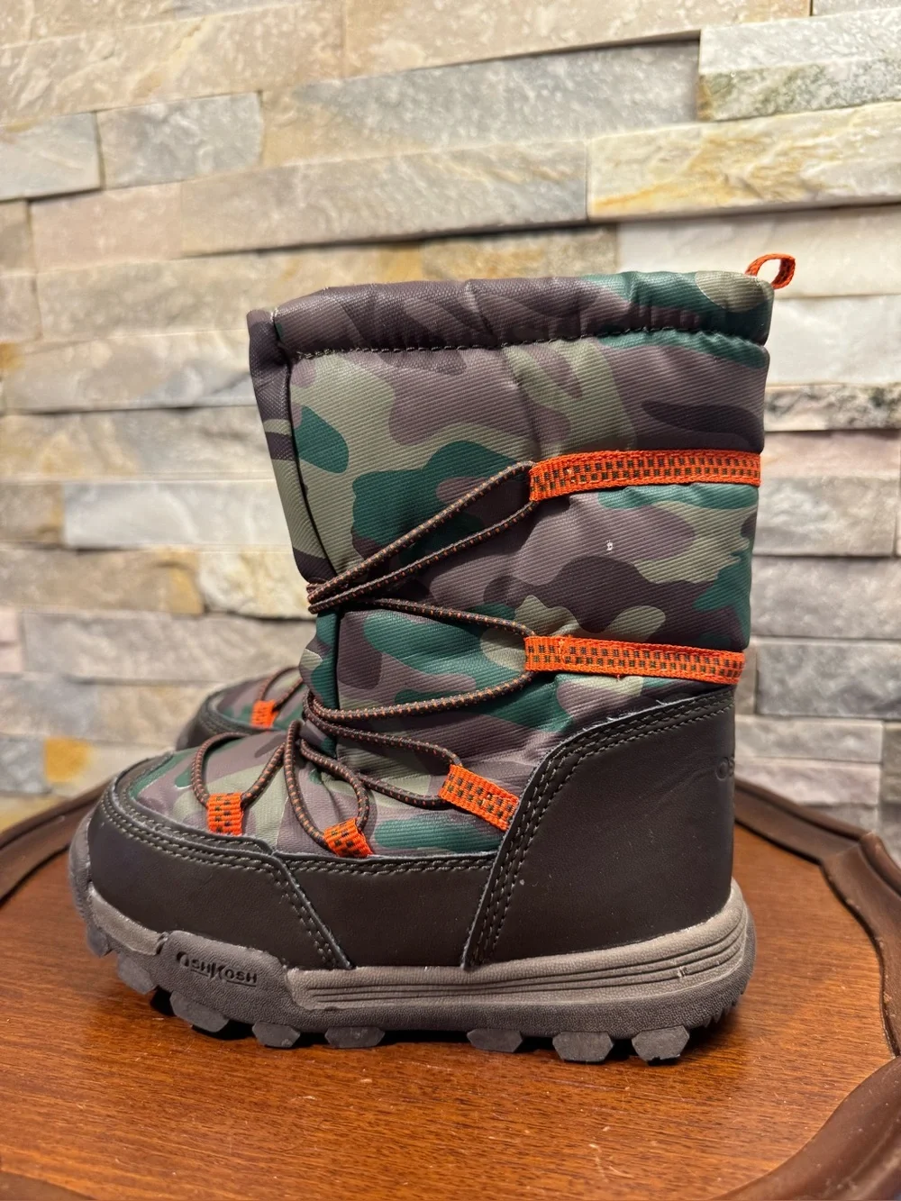 Kids Sz 10M OshKosh Camo Orange Snow Winter Hiking Outdoor Hunting Boots Shoes